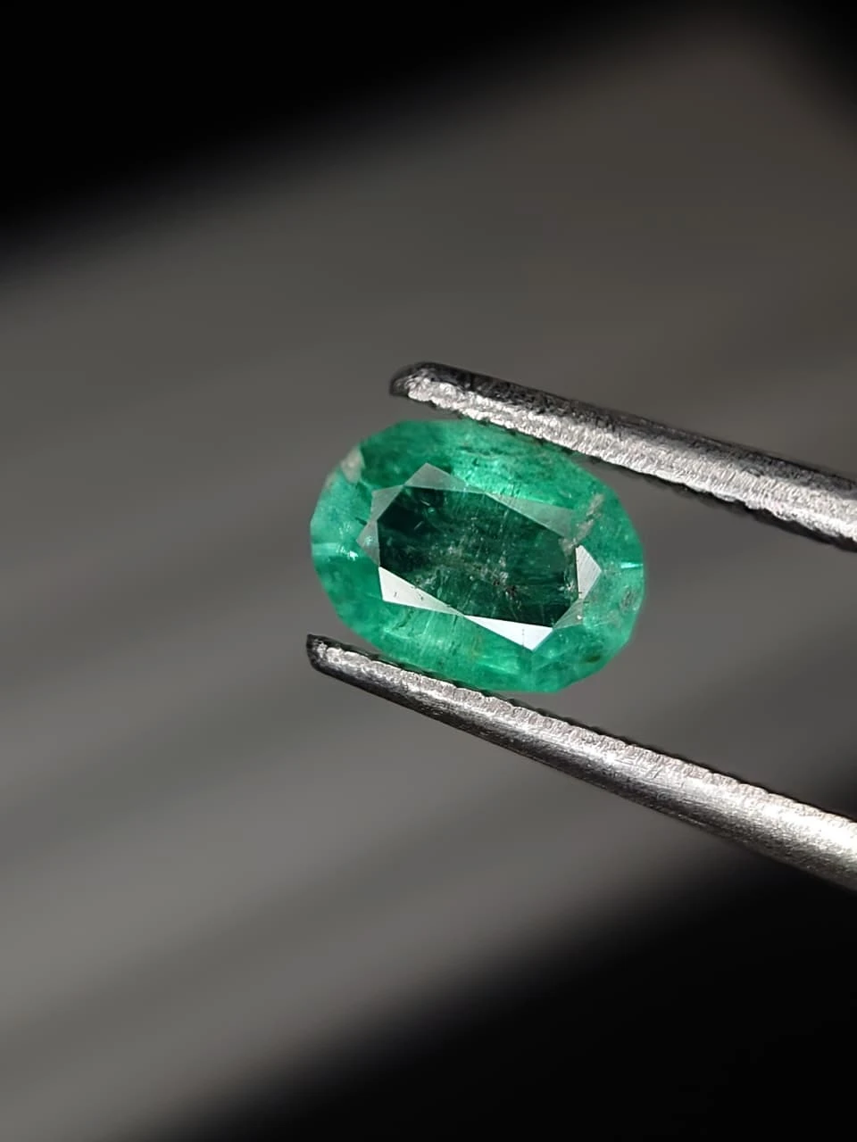 0.8ct Natural Panjsher Emerald Oval Faceted from Afghanistan — view 2